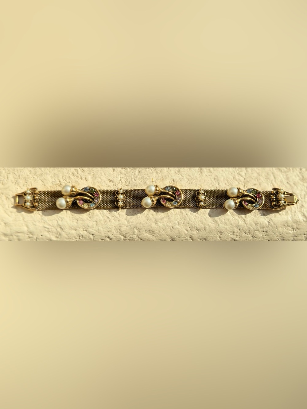 Avon vintage Gold Rhinestone Bracelet with faux Pearl Accents